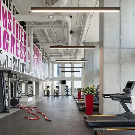 Moxy Montreal Downtown-3